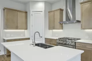 Photo #1: 7856931 Listing 