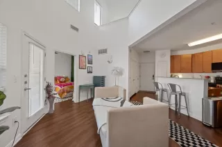 Photo #3: 7898757 Listing 