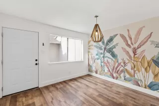 Photo #5: 7975907 Listing