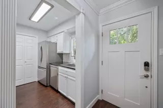 Photo #4: 7987439 Listing