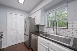 Photo #6: 7987439 Listing