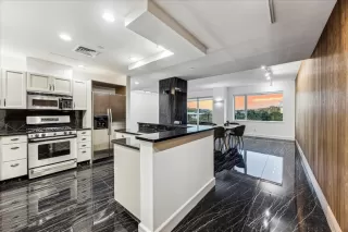 Photo #4: 8022292 Listing 