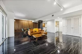 Photo #5: 8022292 Listing 