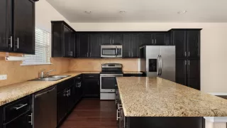 Photo #3: 8026426 Listing