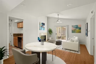 Photo #3: 8030840 Listing