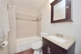 Photo #4: 8125183 Listing 