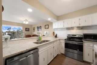 Photo #4: 8170719 Listing 