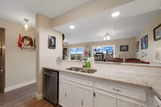 Photo #5: 8170719 Listing 