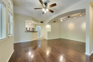 Photo #1: 8214322 Listing 