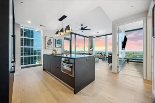 Photo #3: 8214411 Listing 