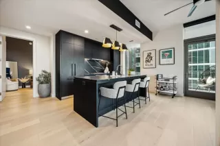 Photo #4: 8214411 Listing 