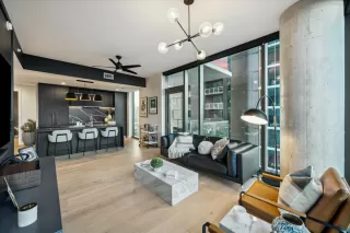 Photo #5: 8214411 Listing 