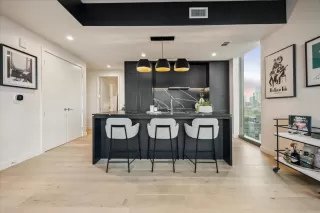 Photo #6: 8214411 Listing 