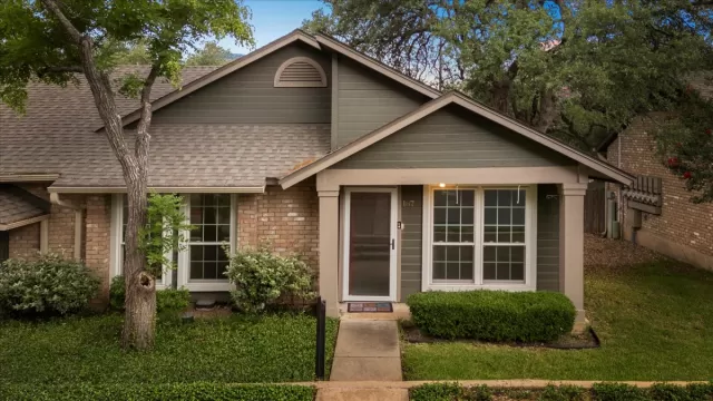 MLS: 8275905 Condo For Sale