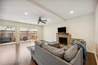 Photo #3: 8284517 Listing