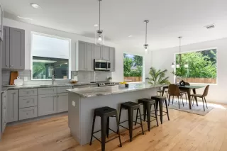 Photo #2: 8304183 Listing