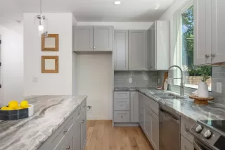 Photo #4: 8304183 Listing