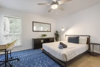 Photo #5: 8336374 Listing