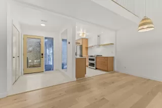 Photo #6: 8372076 Listing 