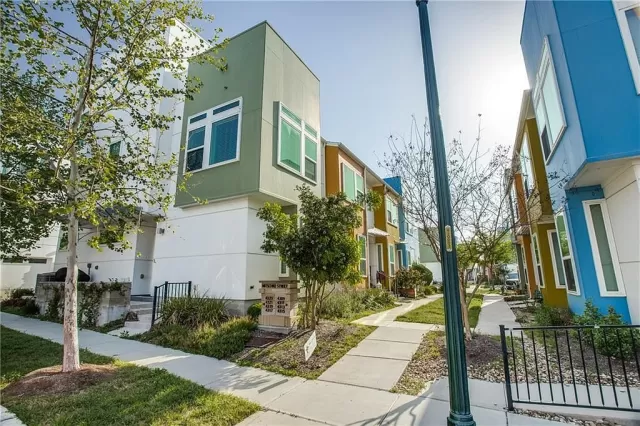 MLS: 8451774 Condo For Sale