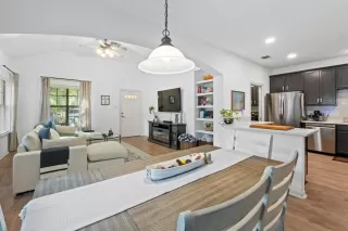 Photo #5: 8629062 Listing 