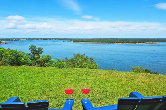 MLS: 8666022 Condo For Sale