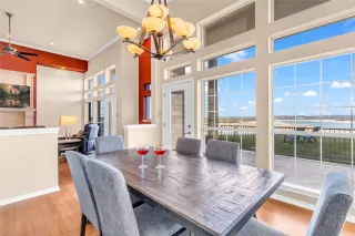 Photo #5: 8666022 Listing