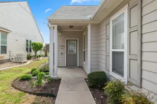 Photo #1: 8751297 Listing