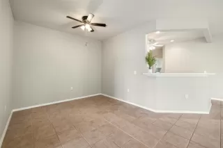 Photo #5: 8751297 Listing