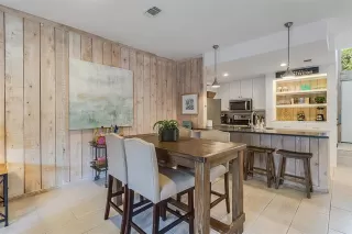 Photo #4: 8769752 Listing 