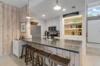 Photo #5: 8769752 Listing 