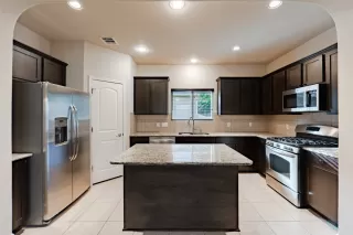 Photo #4: 8828540 Listing 