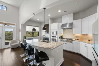 Photo #4: 8883609 Listing 