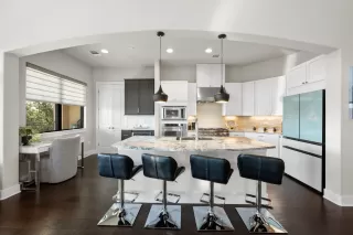 Photo #5: 8883609 Listing 