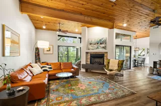 Photo #1: 8949375 Listing 