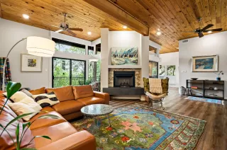 Photo #2: 8949375 Listing 