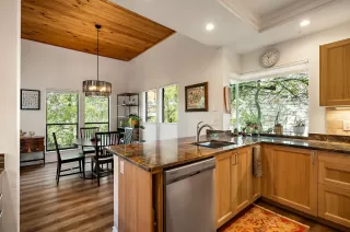 Photo #3: 8949375 Listing 