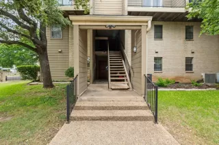 Photo #4: 8960369 Listing 