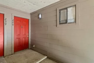 Photo #5: 8960369 Listing 