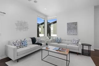 Photo #3: 9033848 Listing