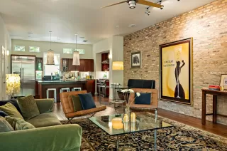 Browse active condo listings in KINNEY LOFTS