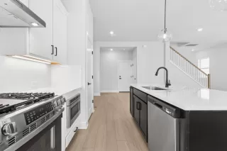 Photo #3: 9139005 Listing 