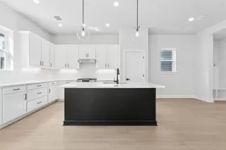 Photo #4: 9139005 Listing 