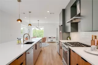 Photo #6: 9203626 Listing 