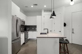 Photo #5: 9240955 Listing 