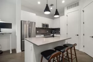 Photo #6: 9240955 Listing 