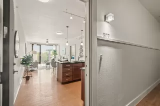 Photo #6: 9268821 Listing 