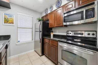 Photo #1: 9317417 Listing 