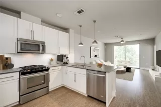 Photo #1: 9325874 Listing 