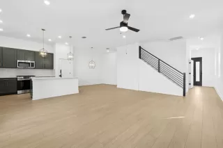 Photo #1: 9384660 Listing 